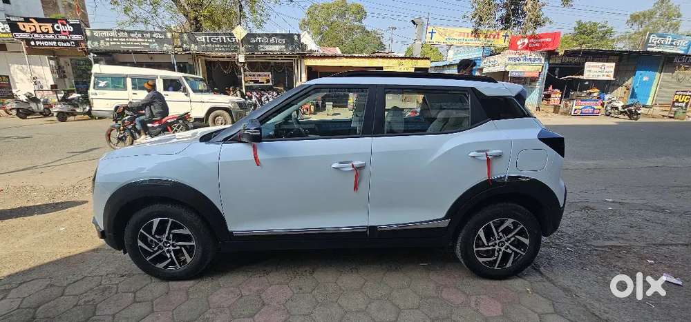Mahindra 3xo Ax5 Petrol | Jan 2026