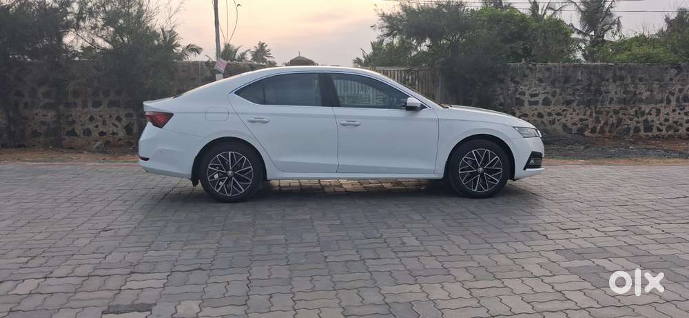 Skoda Octavia 2.0 L K Tsi At, 2022, Petrol
