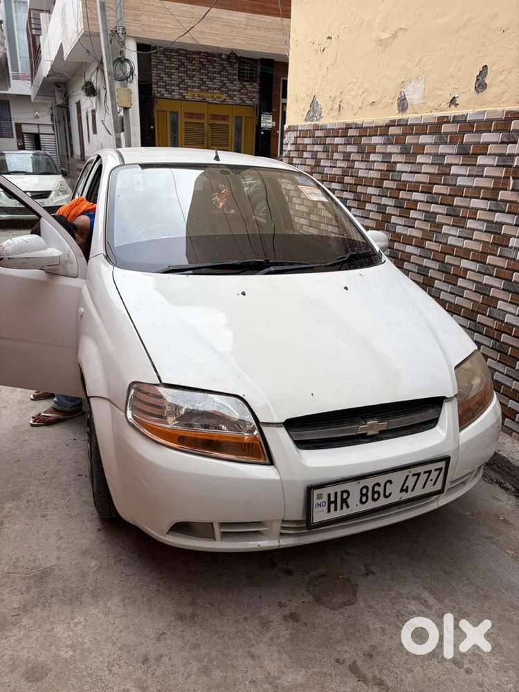 Chevrolet Aveo 2010 Petrol 70000 Km Driven