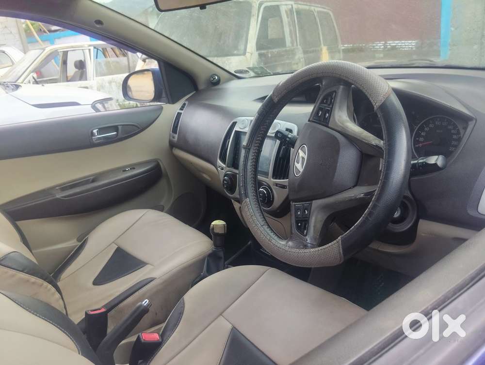 Hyundai Petrol Manual 201