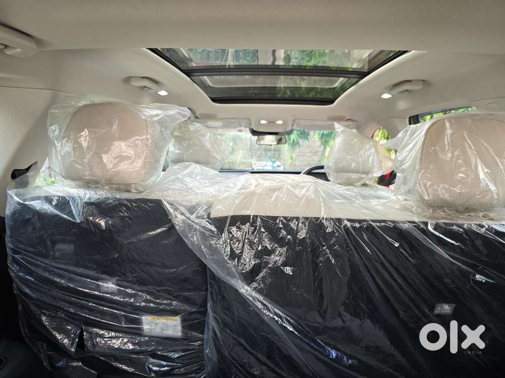 Mahindra Xuv700 2.0 Ax 7 Petrol At Luxury Pack Str, 2023, Petrol