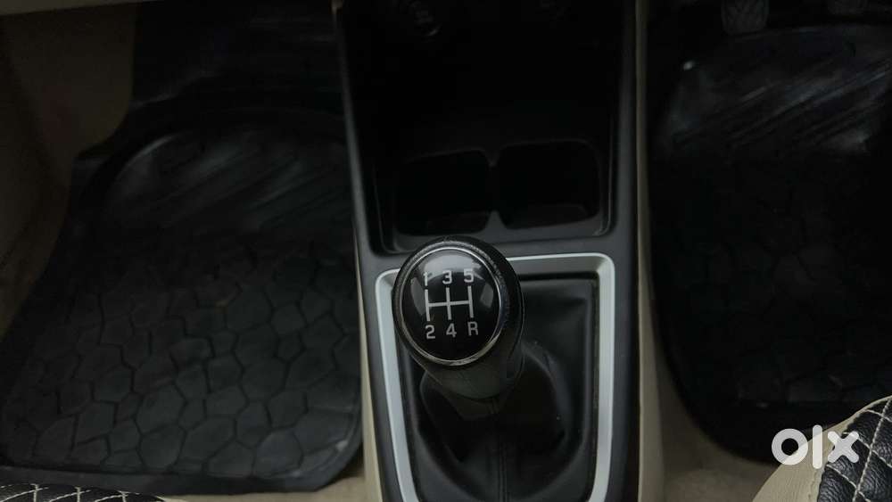 Maruti Suzuki Dzire 1.2 Vxi, 2022, Cng & Hybrids