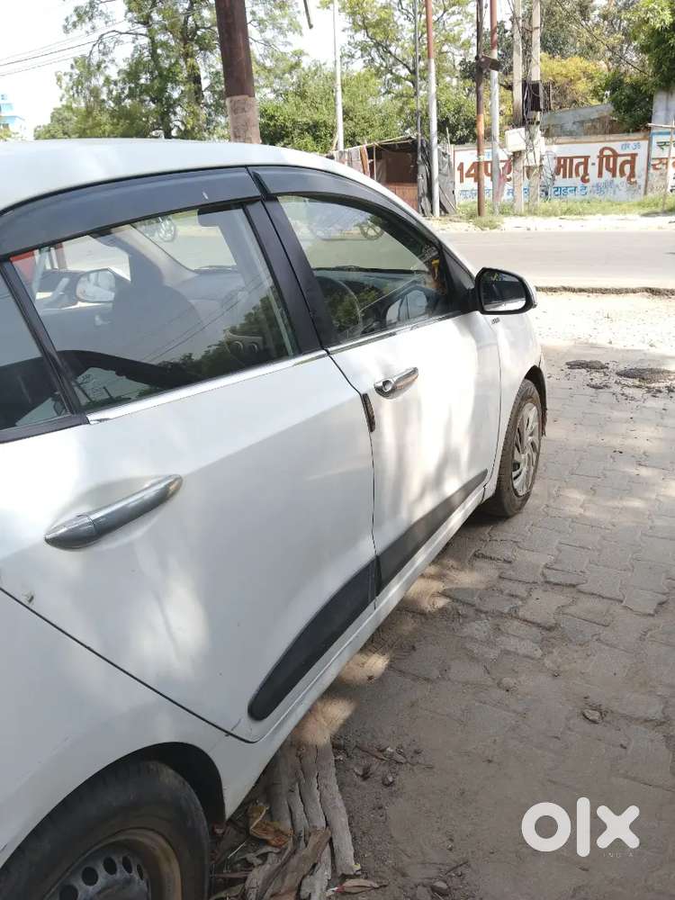 Hyundai Xcent 2015 Diesel Well Maintained