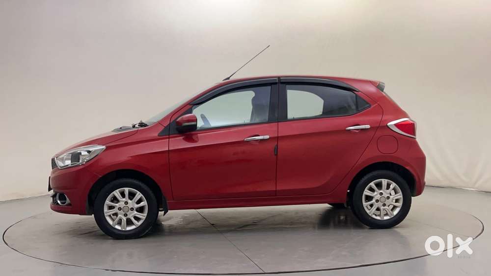 Tata Tiago Xza, 2018, Petrol