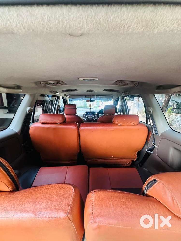 Toyota Innova 2015