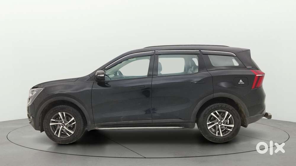 Mahindra Xuv700 2.0 Ax 7 Petrol At Str, 2024, Petrol