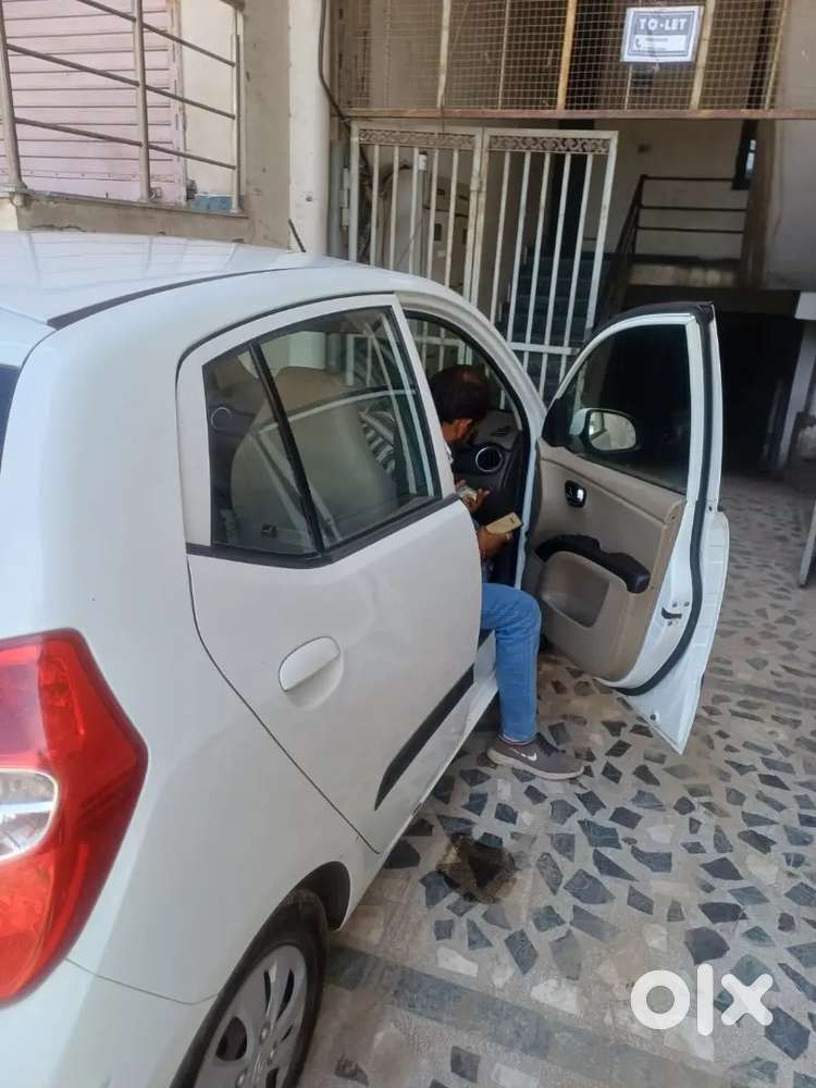 Hyundai I10 Magna Petrol 2012
