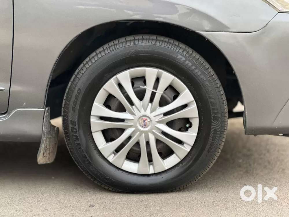 Toyota Innova 2.5 G (diesel) 8 Seater Bs Iv, 2015, Diesel