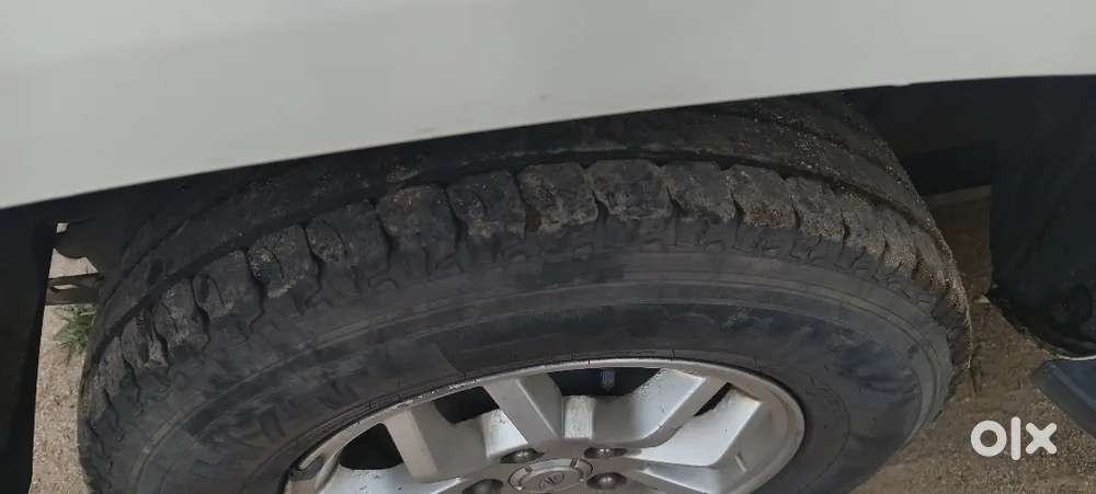 Mahindra Tuv 300 2015 Diesel 83000 Km Driven