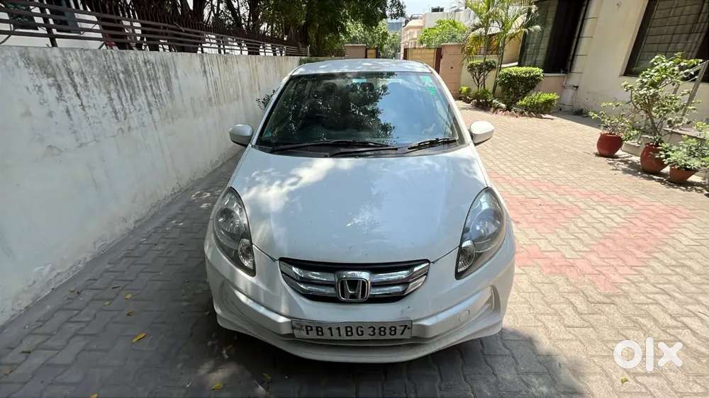 Honda Amaze 2013 Petrol Well Maintained