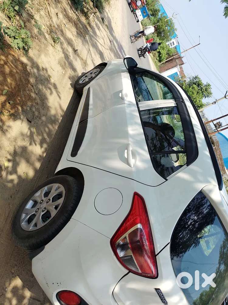Hyundai Grand I10 2016 Petrol 64000 Km Driven