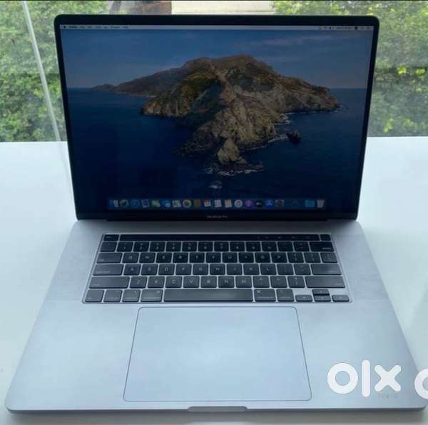 Apple MacBook Pro 16 inch (A2141) - i9 64 gb 500 ssd - with warranty