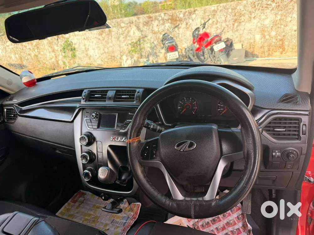 The Mahindra Kuv100 Nxt K8 - Top Model