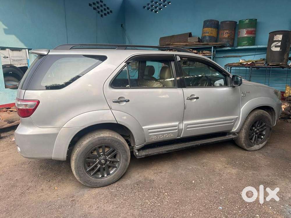 Toyota Fortuner 2011 Diesel Well Maintained