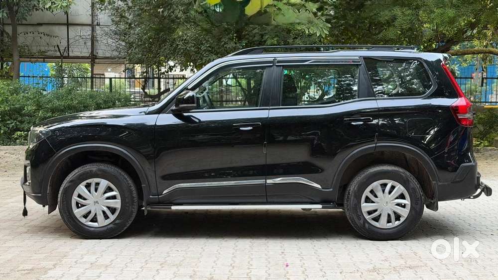 Mahindra Scorpio N Z4 Petrol Mt 7 Str, 2023, Petrol