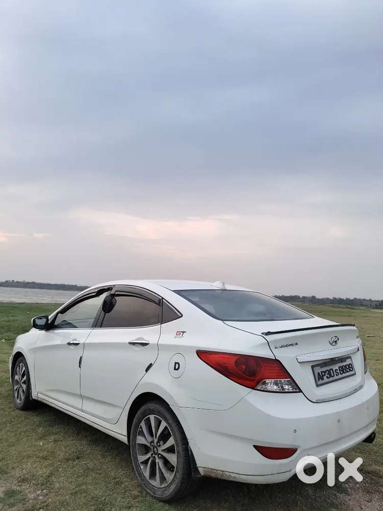 Hyundai Verna Diesel Manual 2014 Variant