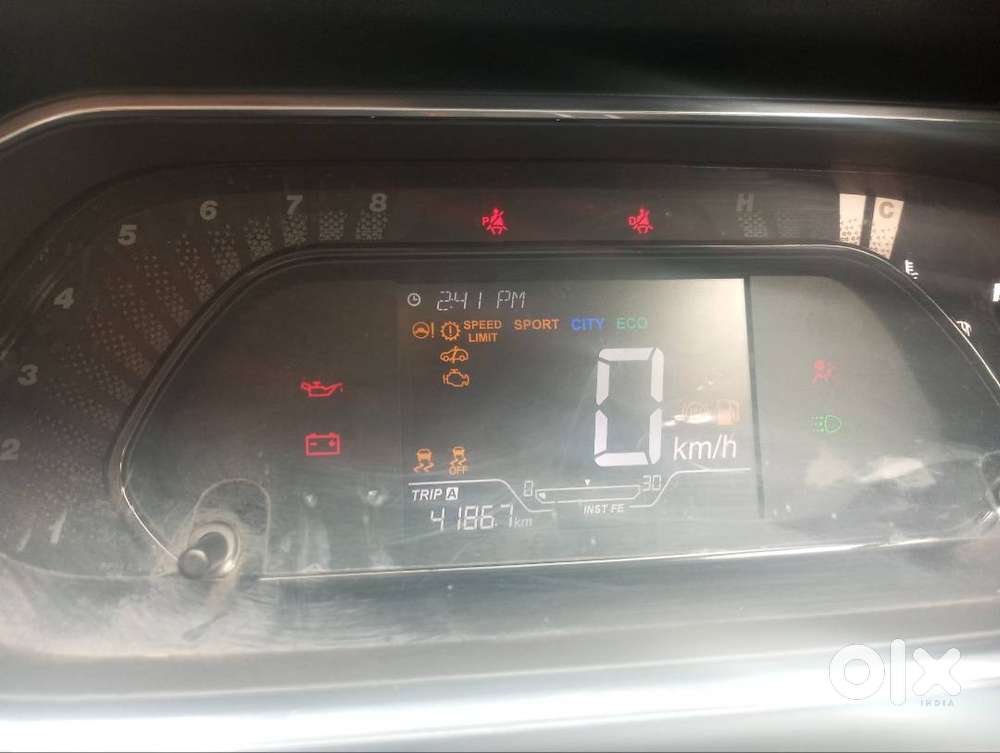 Tata Nexon Xma Petrol Amtdec202219000kmfirst Owner