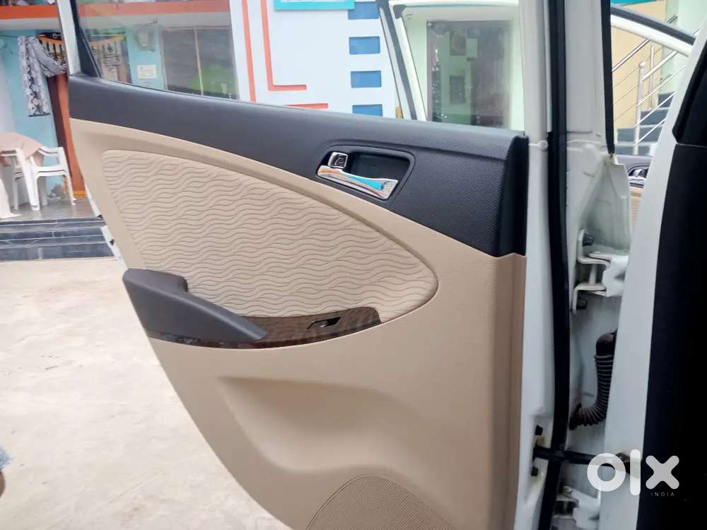 Hyundai Verna 2011 Petrol Well Maintained