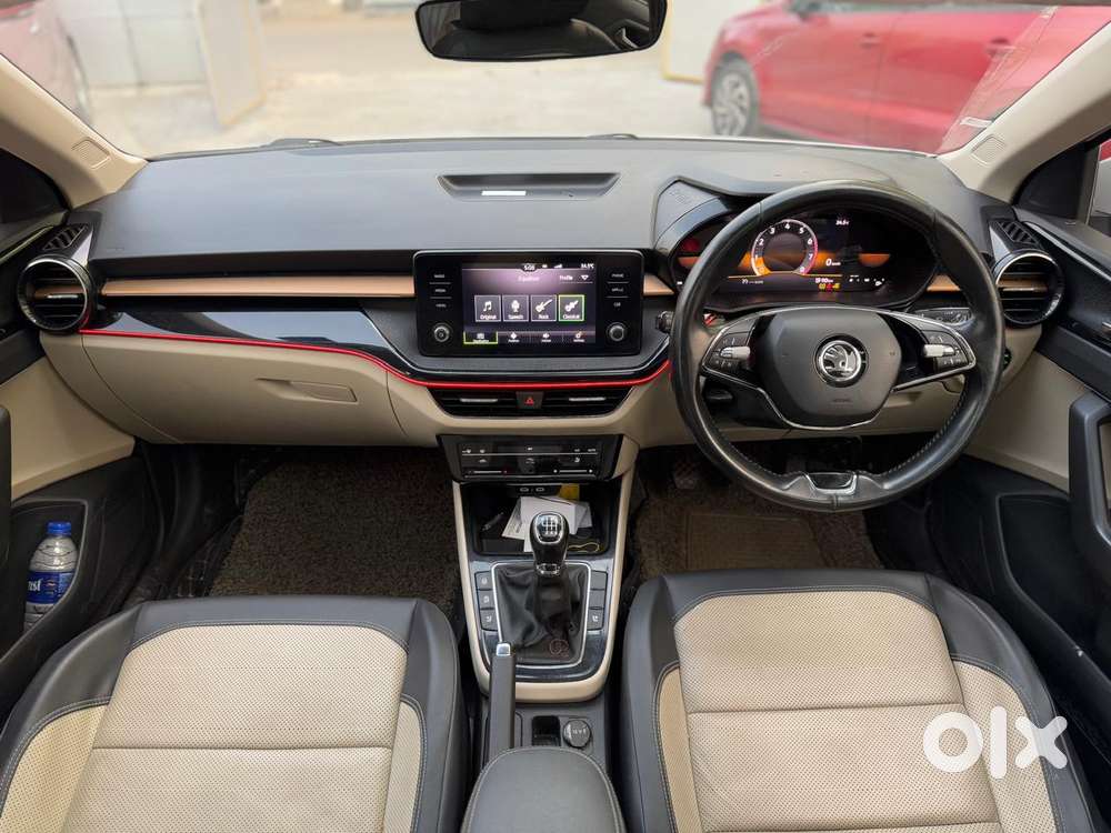 Skoda Slavia Style 1.0l Tsi Mt, 2024, Petrol