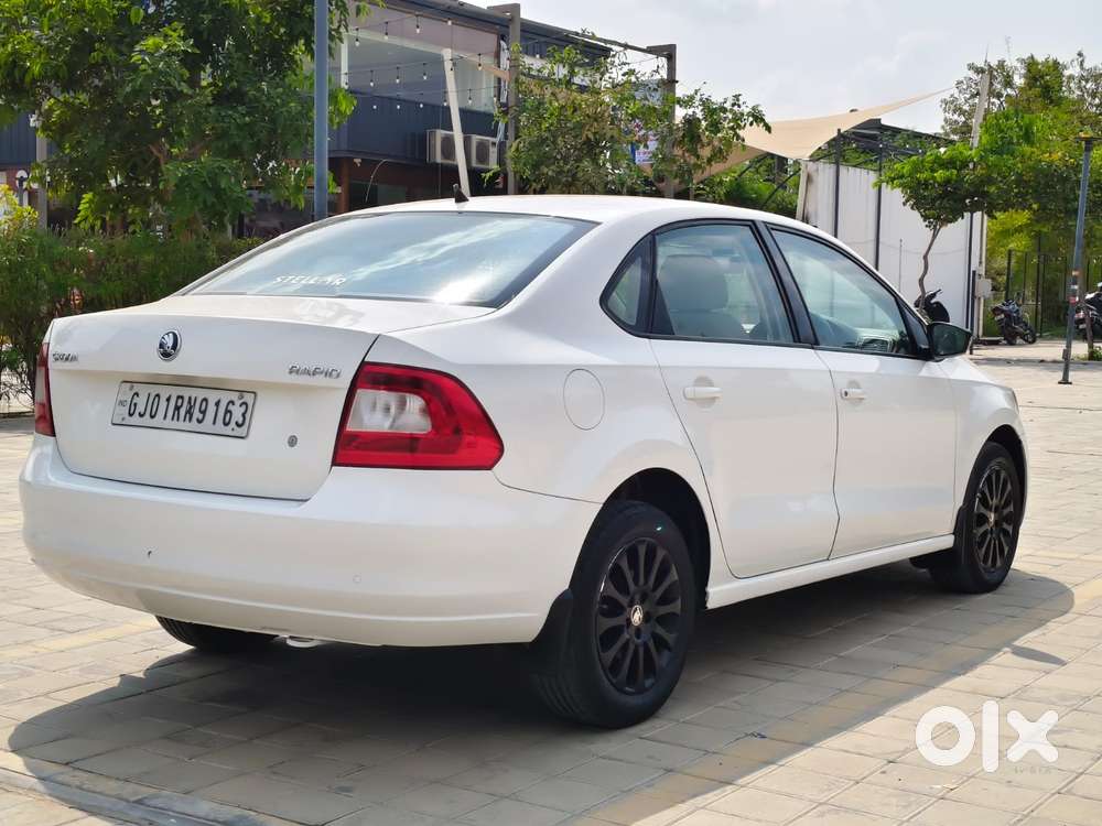 Skoda Rapid 1.5 Tdi At Ambition Plus, 2016, Diesel