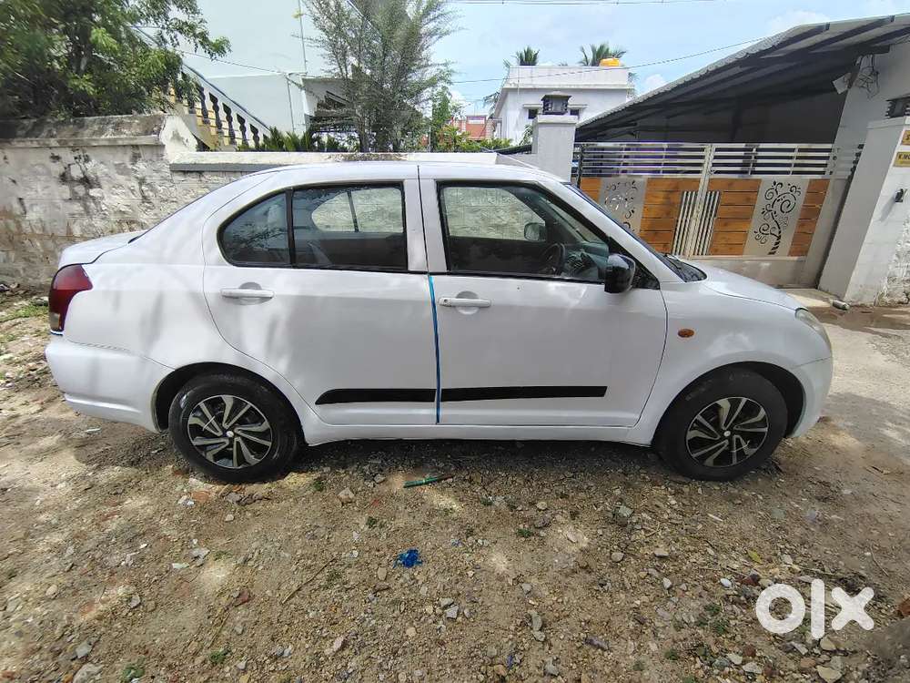 Model 2015
Single Owner 
Km 140000
Ac Working 
4 Tyre New
Lyfe Tax Cur