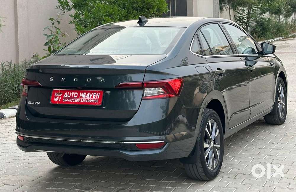 Skoda Slavia 1.0 Tsi Style At, 2023, Petrol