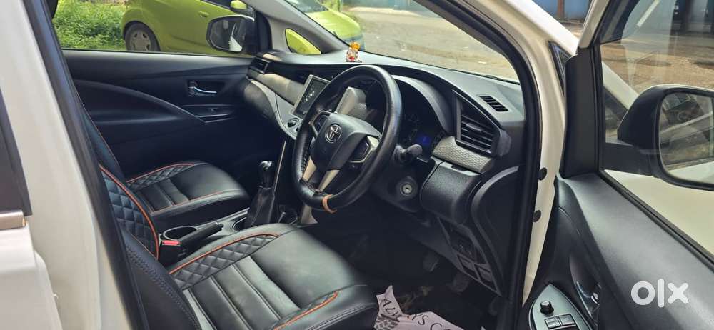 Toyota Innova Crysta 2.4 G Mt 8s, 2016, Diesel