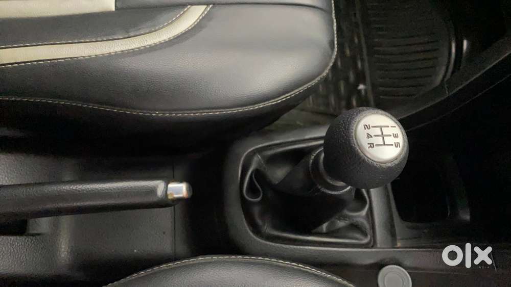 Maruti Suzuki Swift Vxi, 2015, Petrol