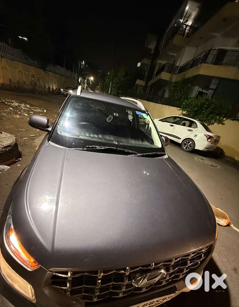 Hyundai Venue Petrol 2019