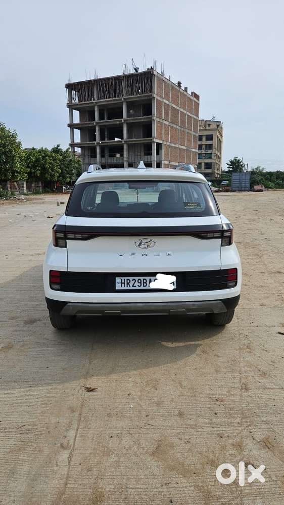 Hyundai Venue 1.2 S (o), 2023, Petrol