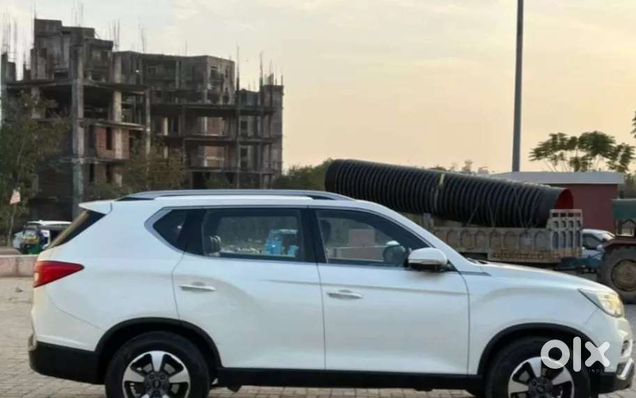 Mahindra Alturas G4 4wd At, 2018, Diesel