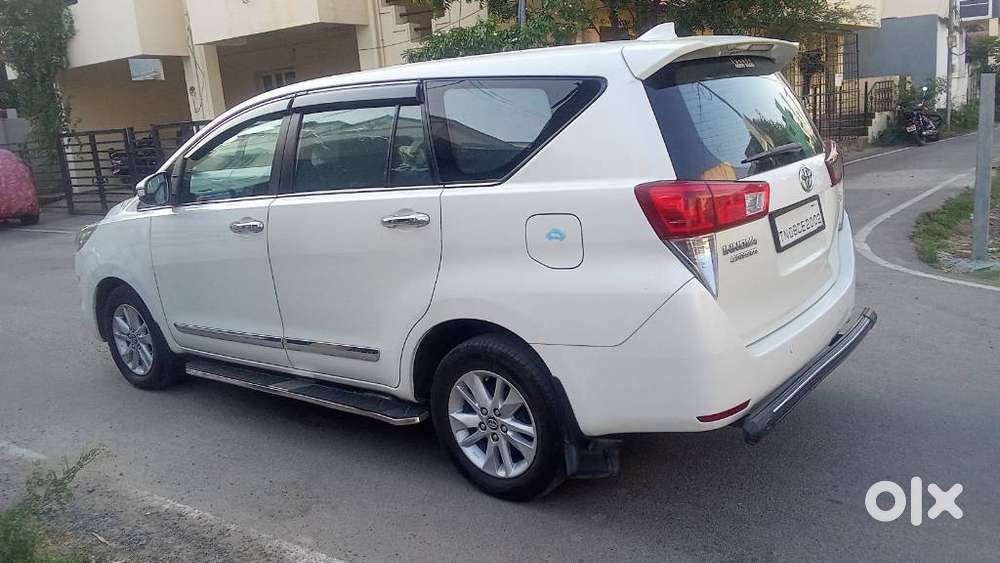 Toyota Innova Crysta 2.4 V, 2016, Diesel