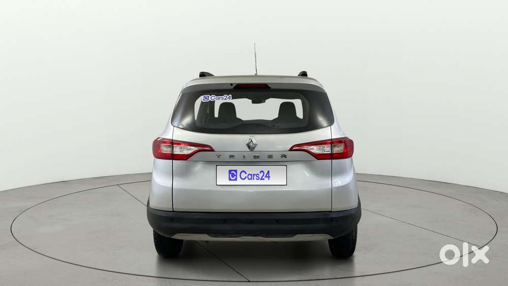 Renault Triber Rxt, 2022, Petrol