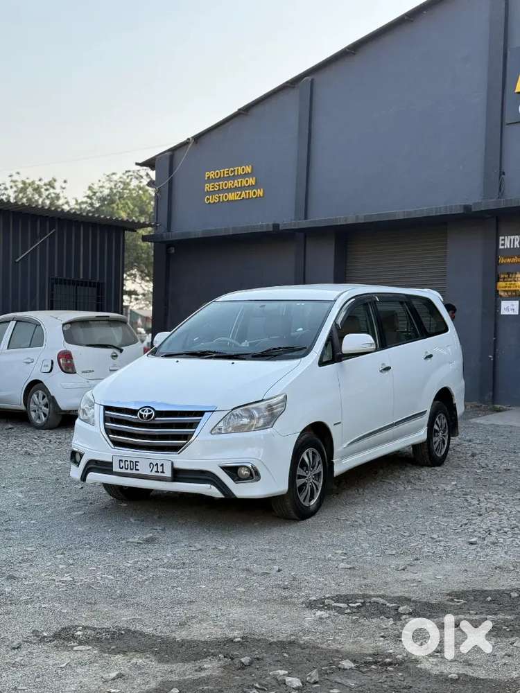 Toyota Innova 2.5 V 2015