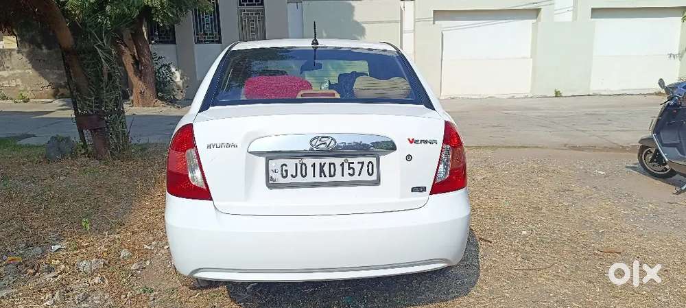 Hyundai Verna 2010 Diesel 95000 Km Driven