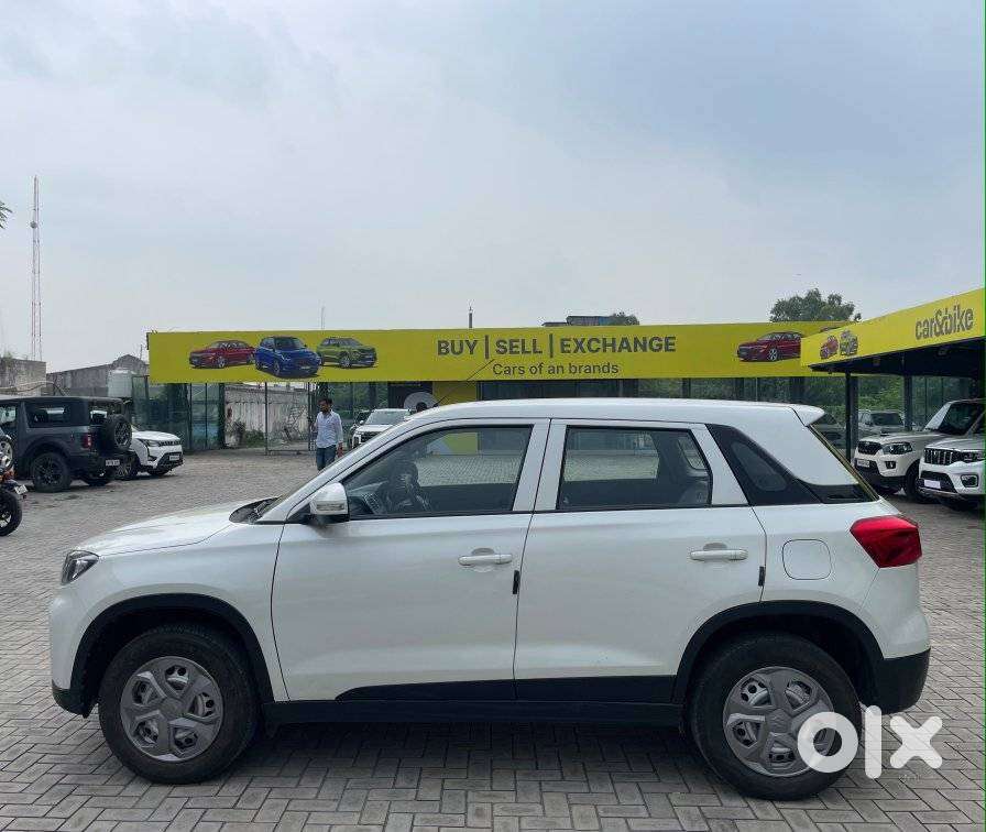Maruti Suzuki Brezza 1.5 Lxi Smart Hybrid, 2022, Petrol