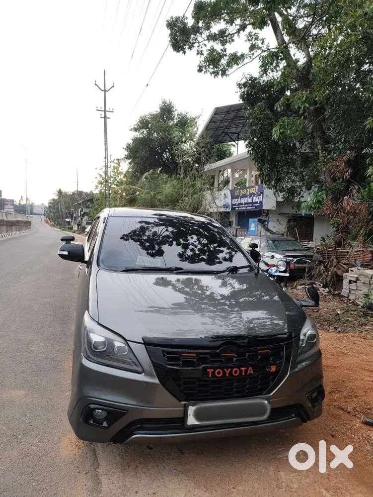 Toyota Innova 2015 Diesel 8 Str