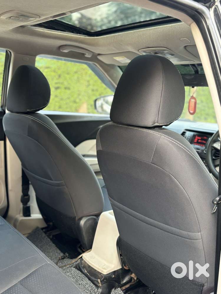 Mahindra Xuv300 W8, 2023, Petrol