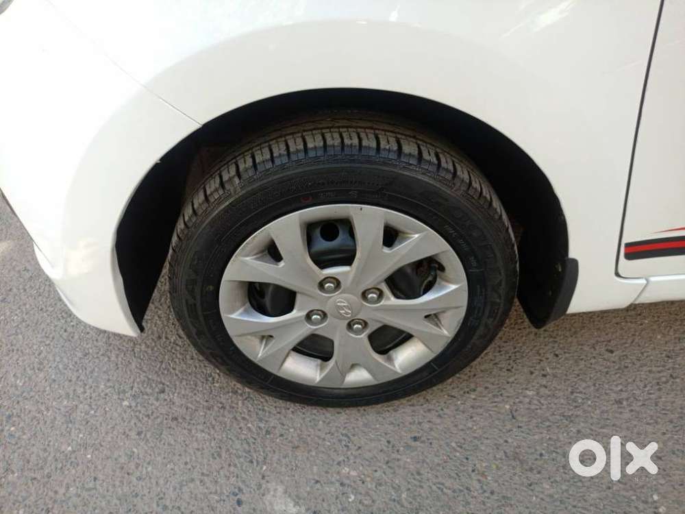 Hyundai Grand I10 2013-2016 Sportz, 2016, Cng & Hybrids