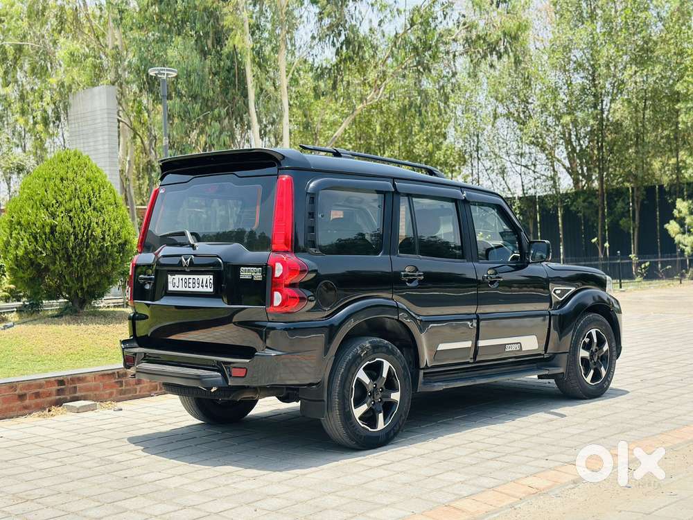 Mahindra Scorpio Classic 2.2 S 11 Mt 7 Str, 2024, Diesel