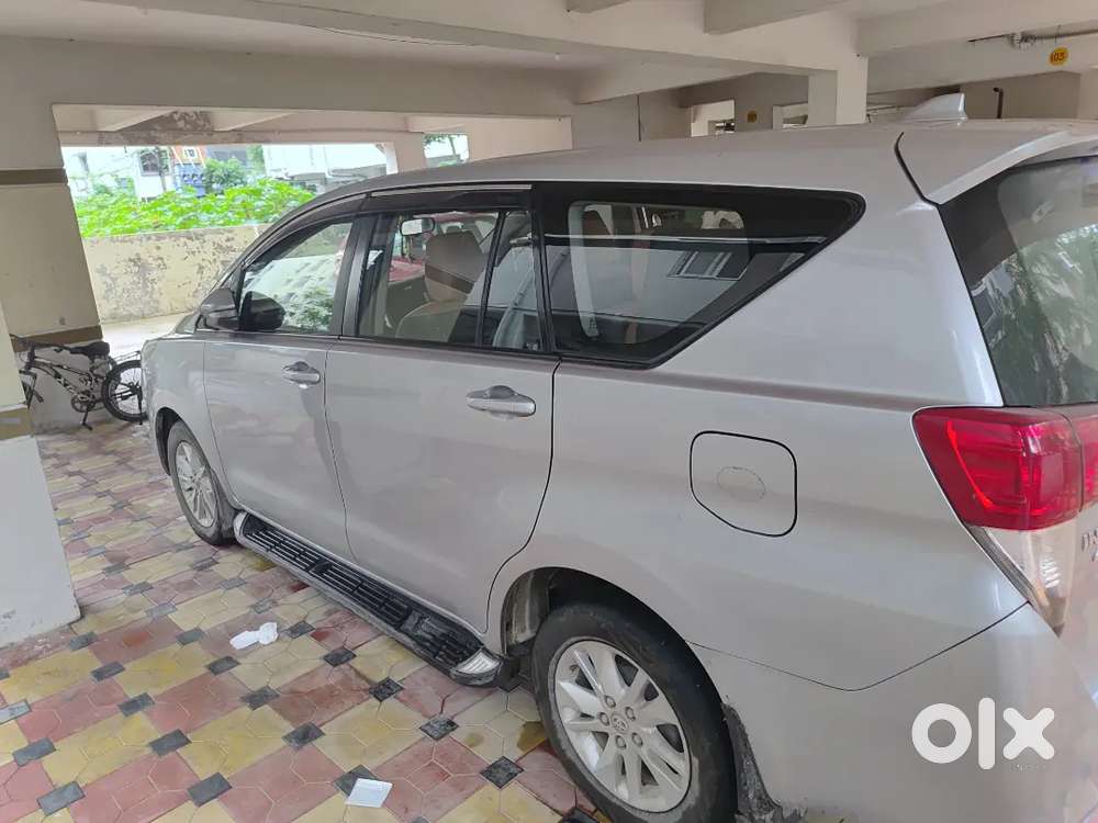 Toyota Innova Crysta 2.4g 8 Seater Full Showroom Record