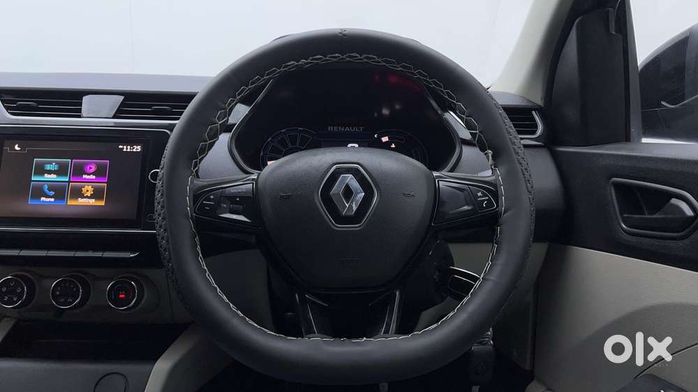 Renault Triber Rxt, 2022, Petrol