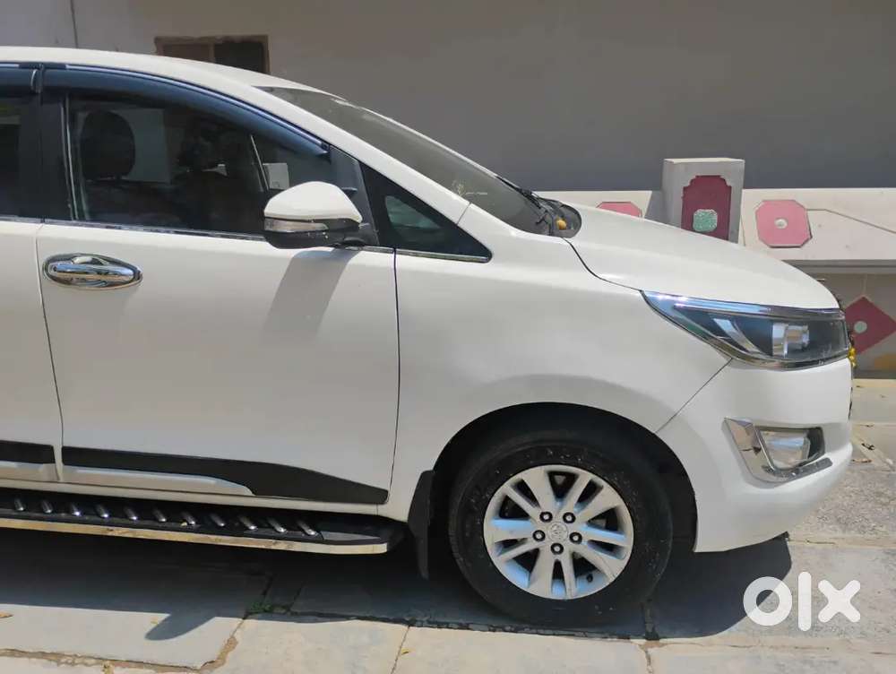 Toyota Innova Crysta 2017 Diesel Well Maintained