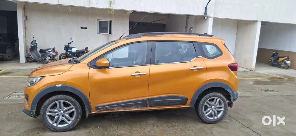 87,174km Running 2018 Model 7 Seater Gadi
