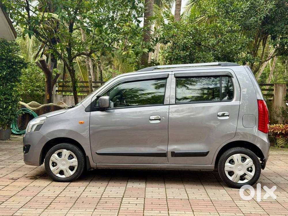Maruti Suzuki Wagon R 1.0 Vxi Amt, 2017, Petrol