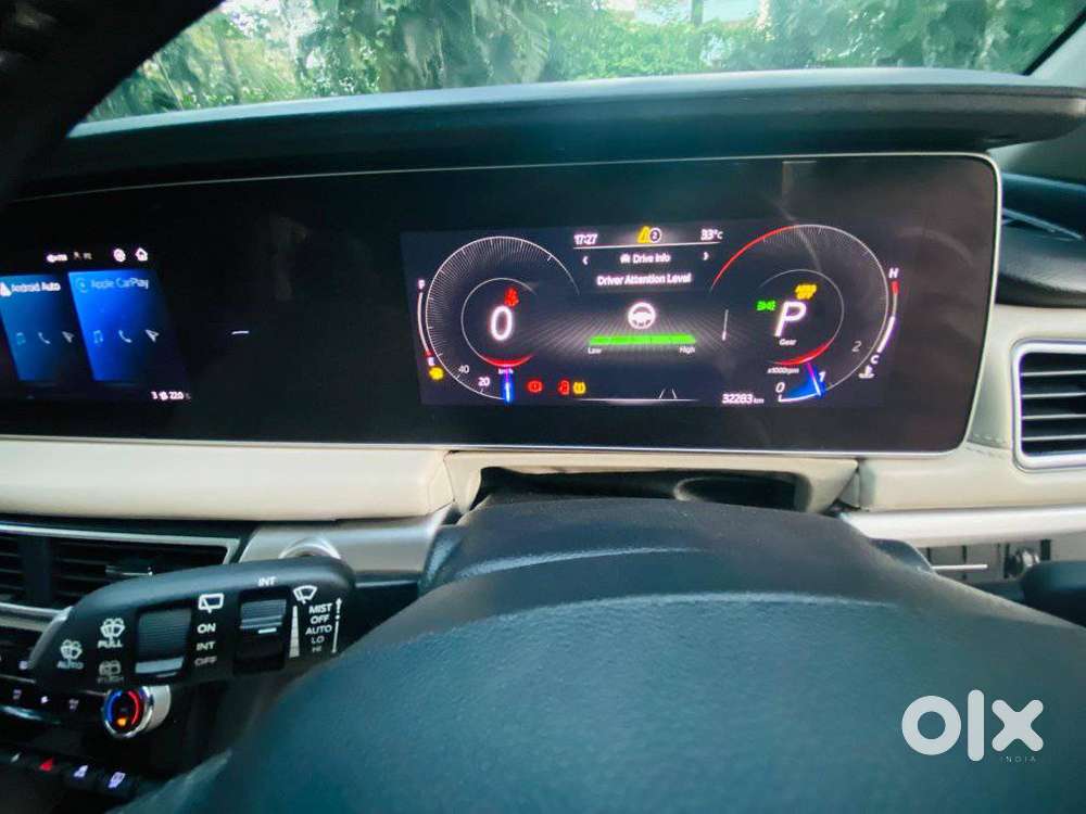 Mahindra Xuv700 2.0 Ax 7 Petrol At Str, 2022, Petrol