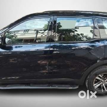 Mahindra Xuv700 2.0 Ax 5 Petrol Mt Str, 2023, Petrol