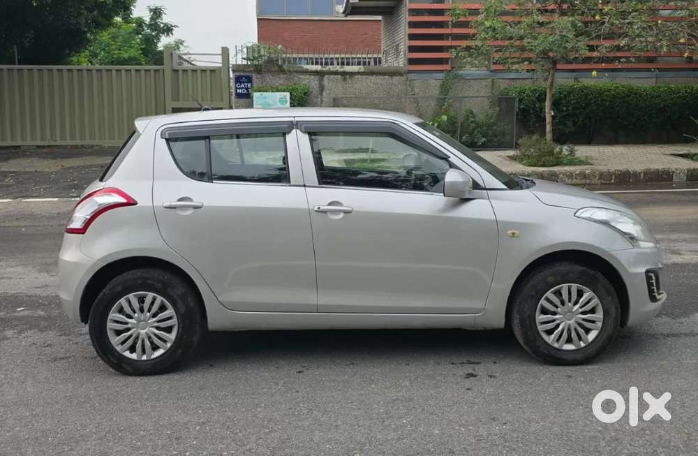 Maruti Suzuki Swift Lxi Optional-o, 2015, Petrol
