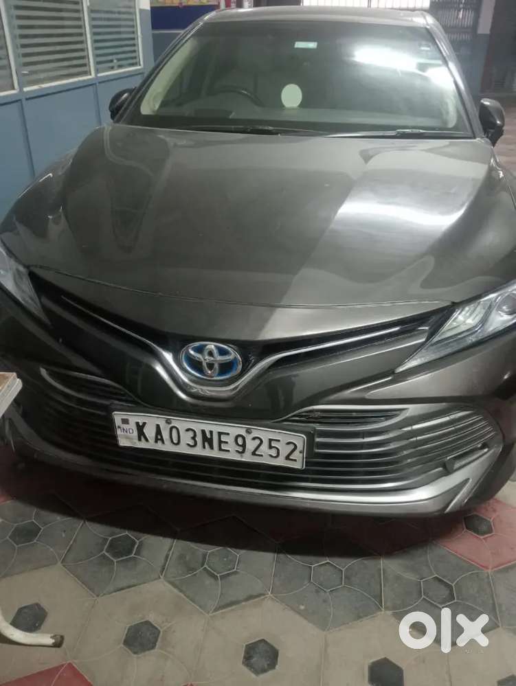 Toyota Camry Hybrid 2019