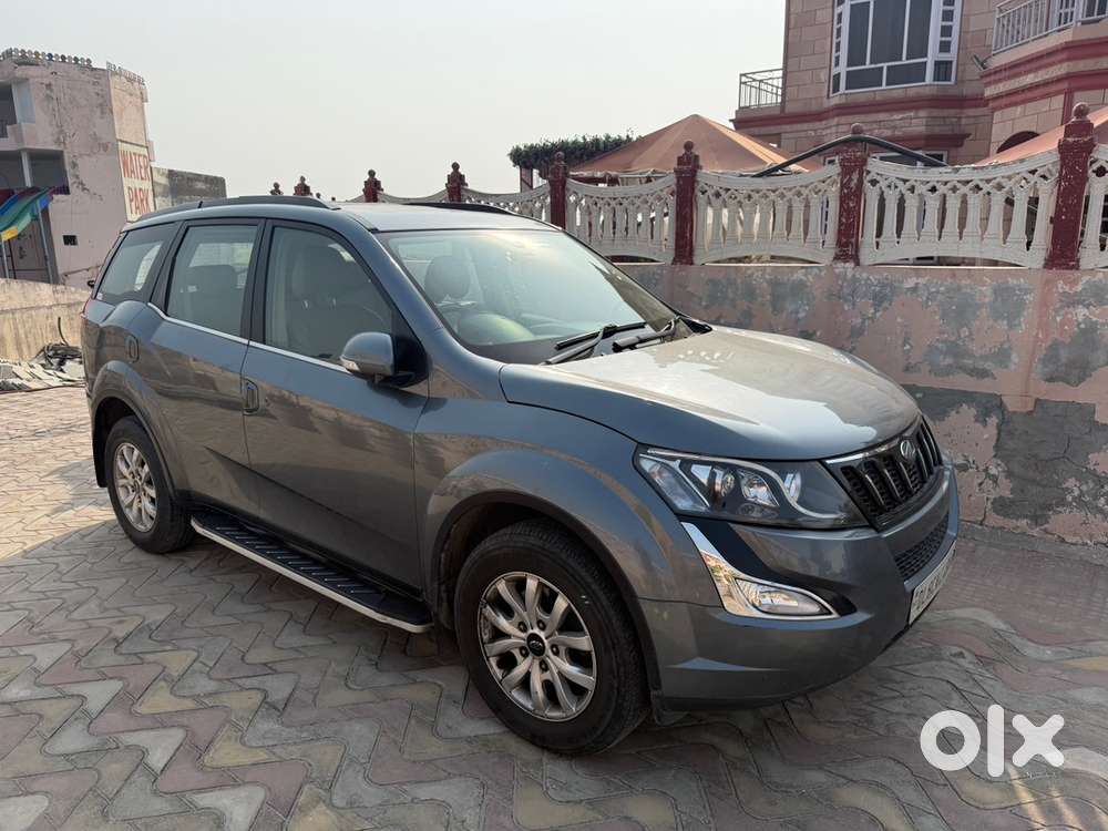 Mahindra Xuv500 2016 Diesel Permium Condtion Company Service Record
